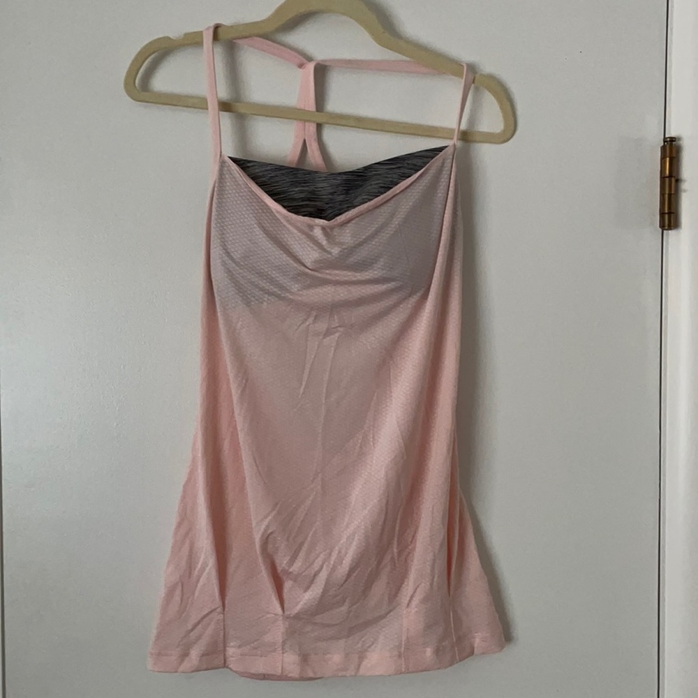 Lululemon top with built in bra